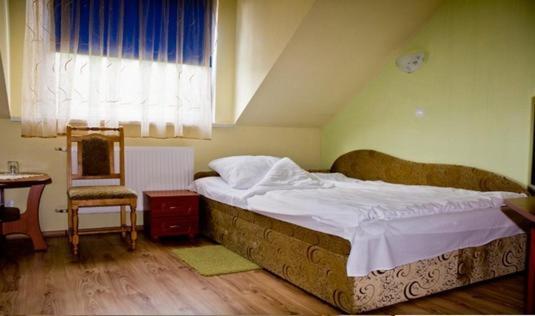 Hotel Czardasz Wrzesnia Ruang foto