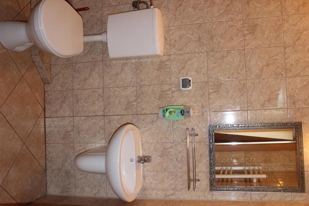 Hotel Czardasz Wrzesnia Bagian luar foto