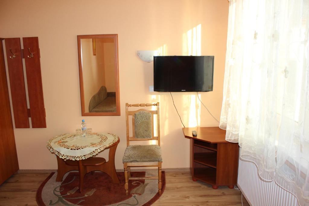 Hotel Czardasz Wrzesnia Ruang foto